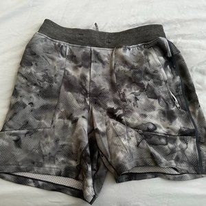 Lululemon Textured Tech Short 7"